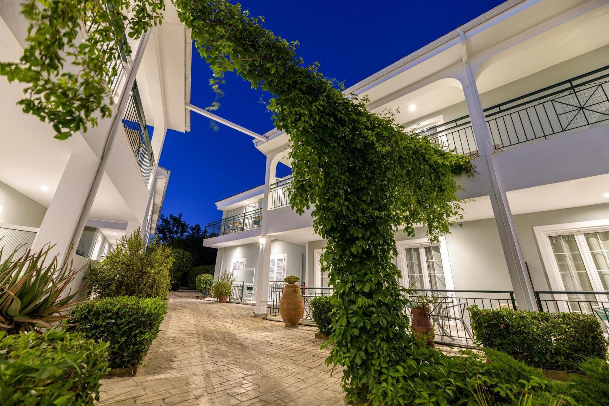 Sofia'S Hotel Каламакион Экстерьер фото